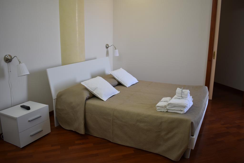 איספיקה Villa Orchidea Luxury B&B מראה חיצוני תמונה